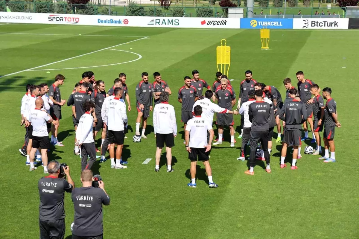 A Milli Takım Hazırlıklarını Sürdürüyor