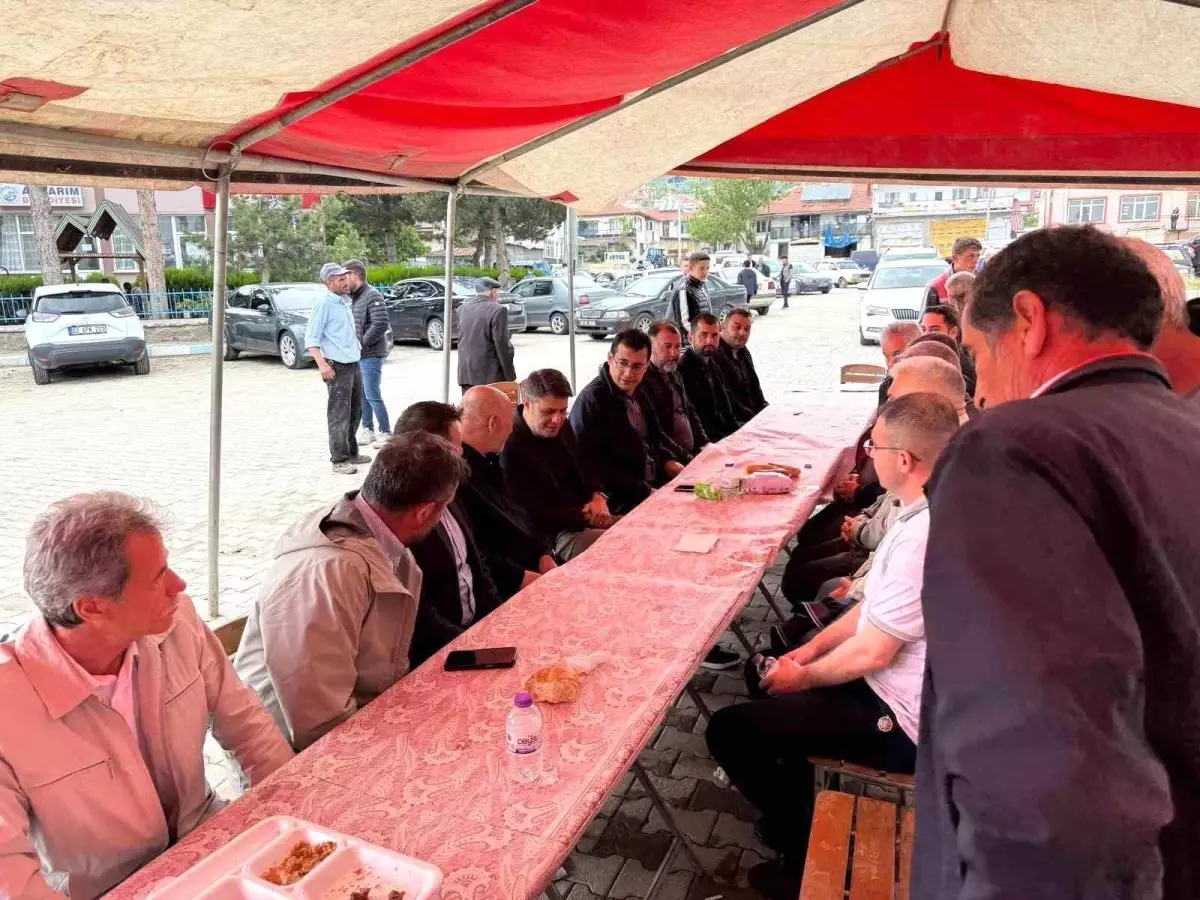 Akharım Beldesi'nde Geleneksel Yağmur Duası Programı Yoğun İlgiyle Gerçekleştirildi