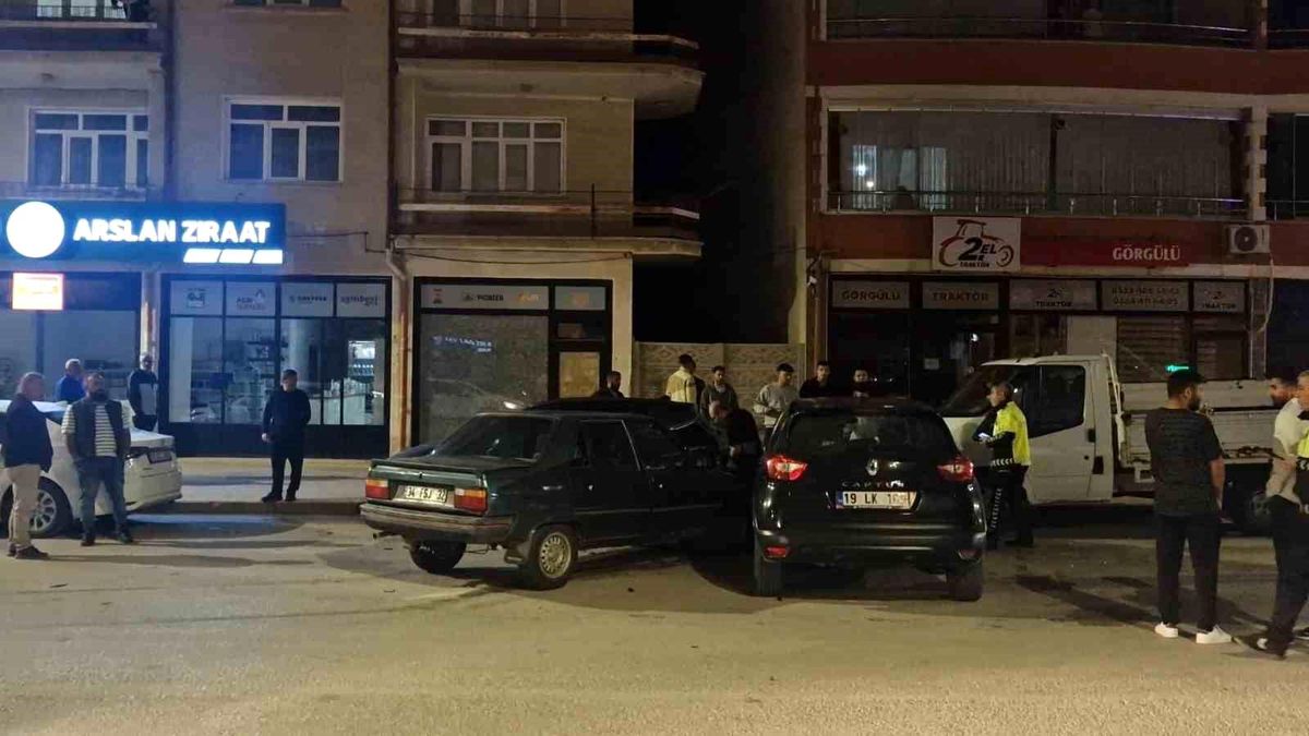 Çorum'da Otomobil Kazası: 1 Yaralı