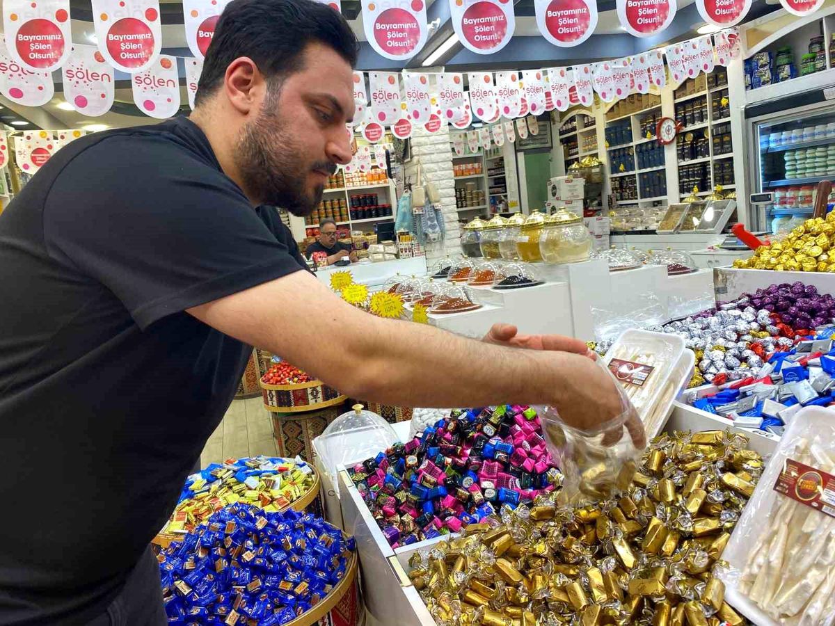 Elazığ'da Kurban Bayramı Hazırlıkları: Şekerleme Tezgahları Kuruldu