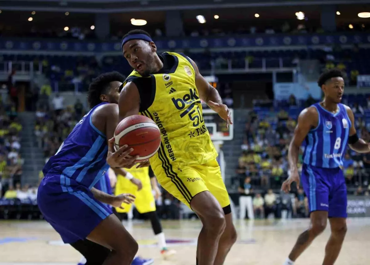 Fenerbahçe, Türk Telekom'u Mağlup Ederek Yarı Finale Yükseldi