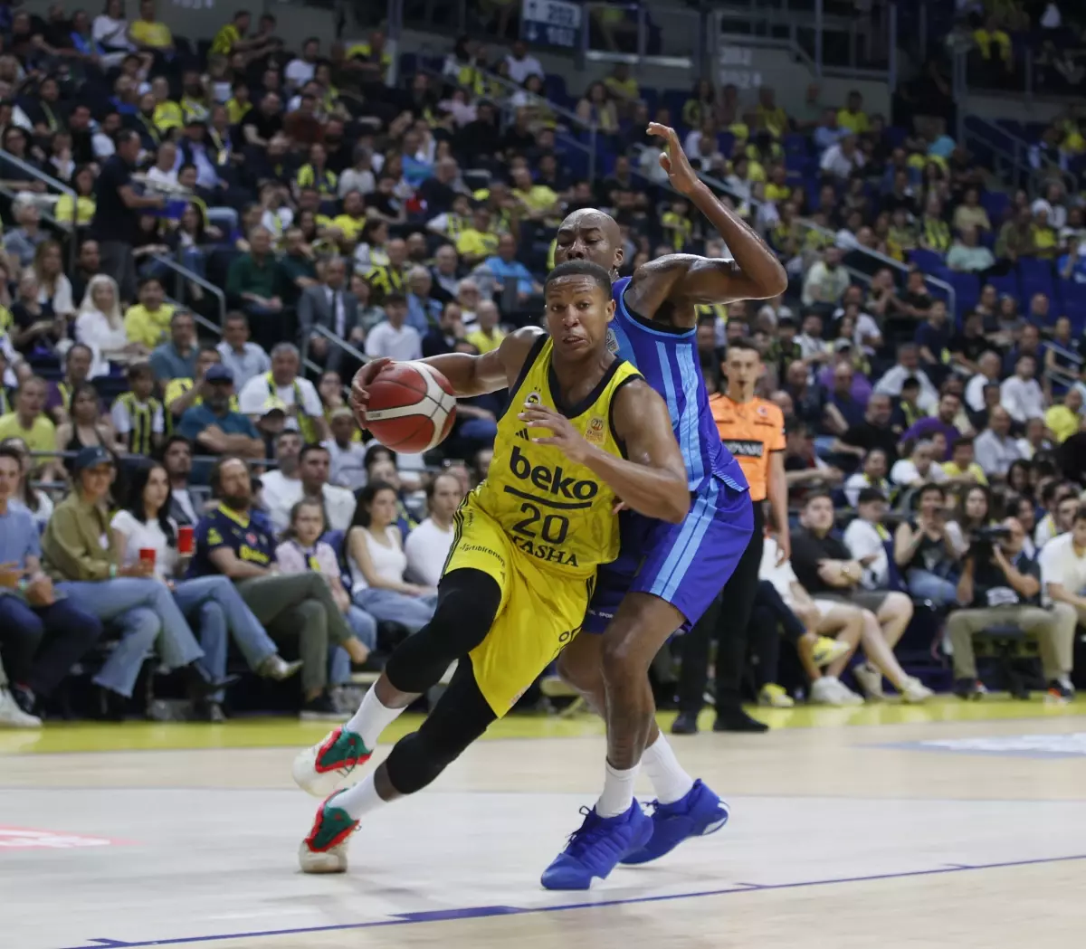 Fenerbahçe Beko, Türk Telekom'u Geçerek Yarı Finale Yükseldi