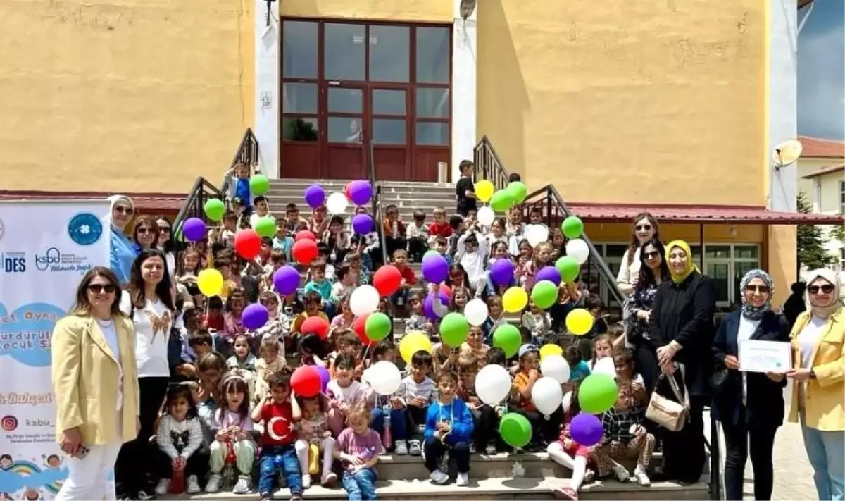 Gediz'de Çocuk Şenliği: Eğlence ve Öğrenme Bir Arada