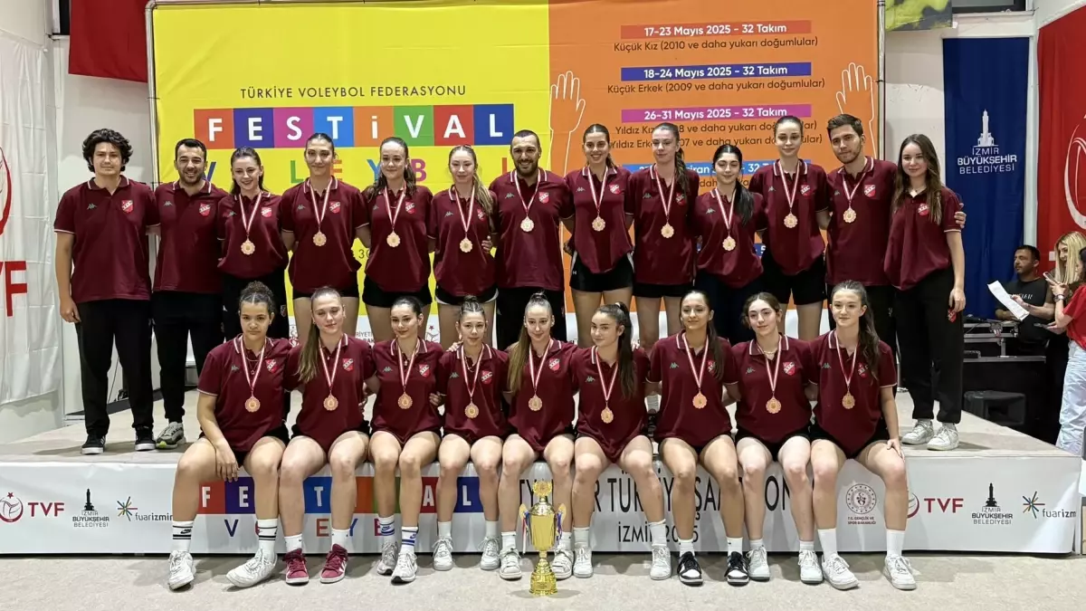 Karşıyaka, Voleybolda Türkiye 3'üncüsü Oldu