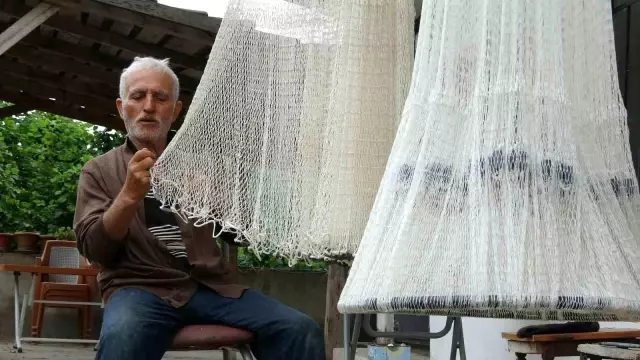 The craft he learned while grazing sheep changed his life! He sells each for 6,500 lira