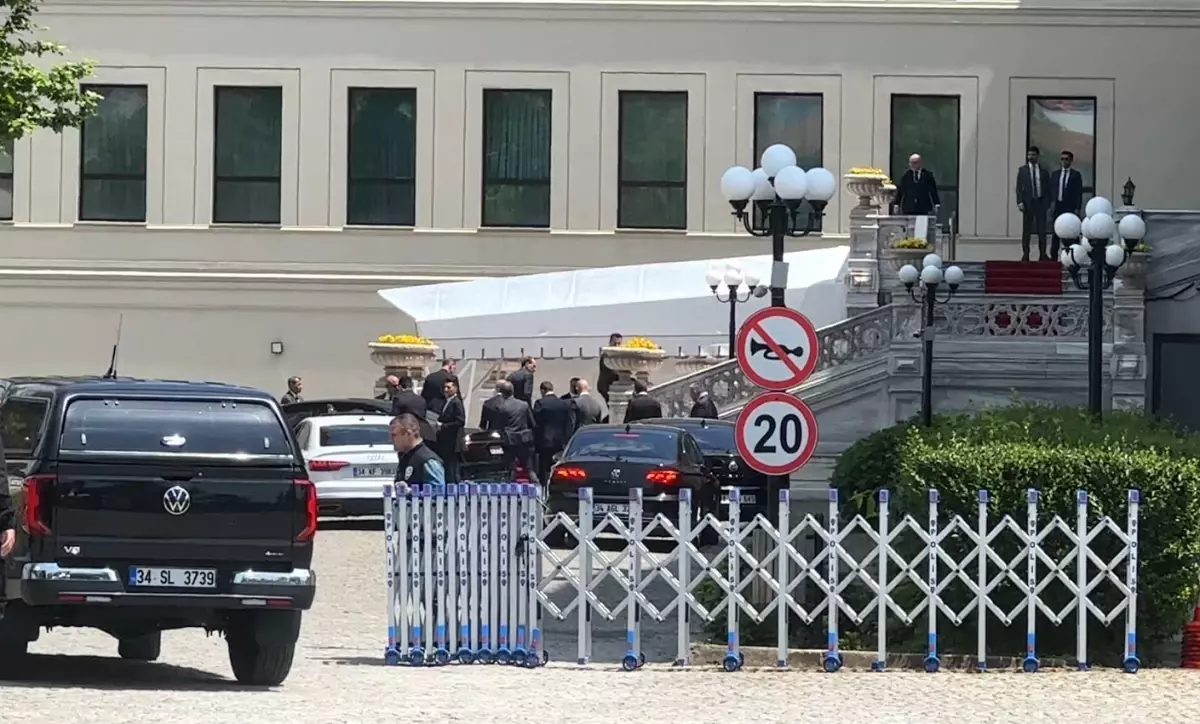 Türkiye, Rusya ve Ukrayna Heyetleri Barış Müzakereleri İçin İstanbul'da Bir Araya Geliyor