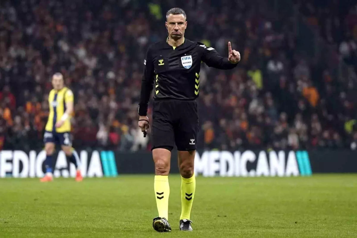 Trendyol Süper Lig'de En Fazla Düdük Çalan Hakem Cihan Aydın Oldu