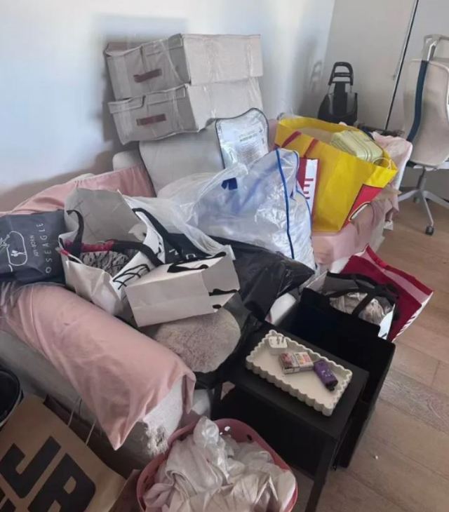 The couple returning from vacation found a half-naked stranger in their home