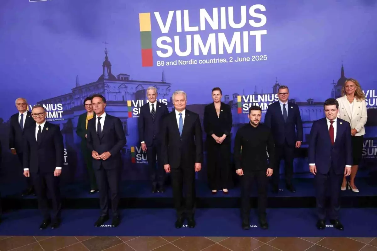 Zelenskiy, NATO Zirvesi'nde Rusya'ya Yaptırım Çağrısında Bulundu