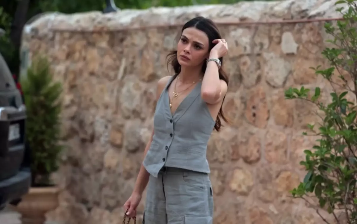 Uzak Şehir Alya öldü mü, Alya ölüyor mu? Sinem Ünsal diziden ayrılıyor mu?