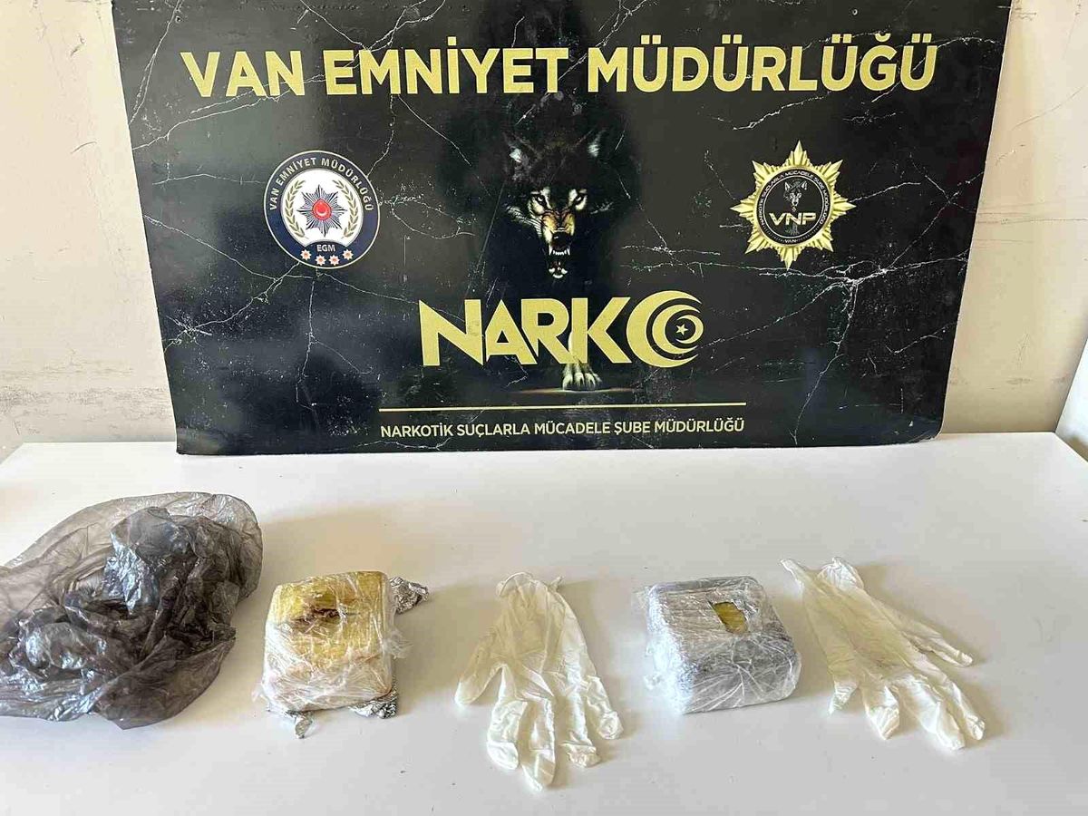 Van'da Uyuşturucu Operasyonu: 2 Kilo 557 Gram Ele Geçirildi