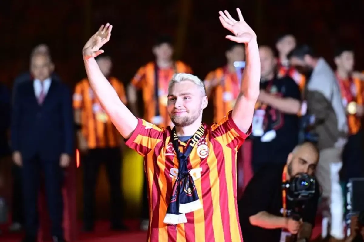 Victor Nelsson'a sürpriz talip! Galatasaray'ın ezeli rakibi istiyor