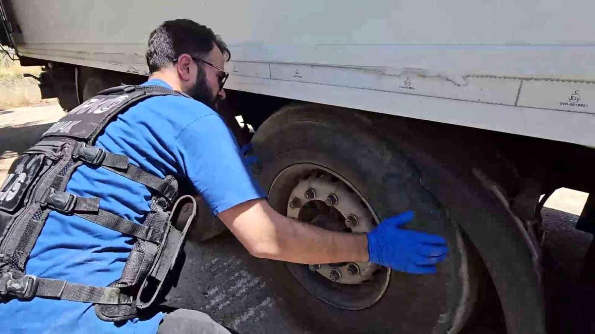 Şırnak'ta 30 Kilogram Uyuşturucu Ele Geçirildi
