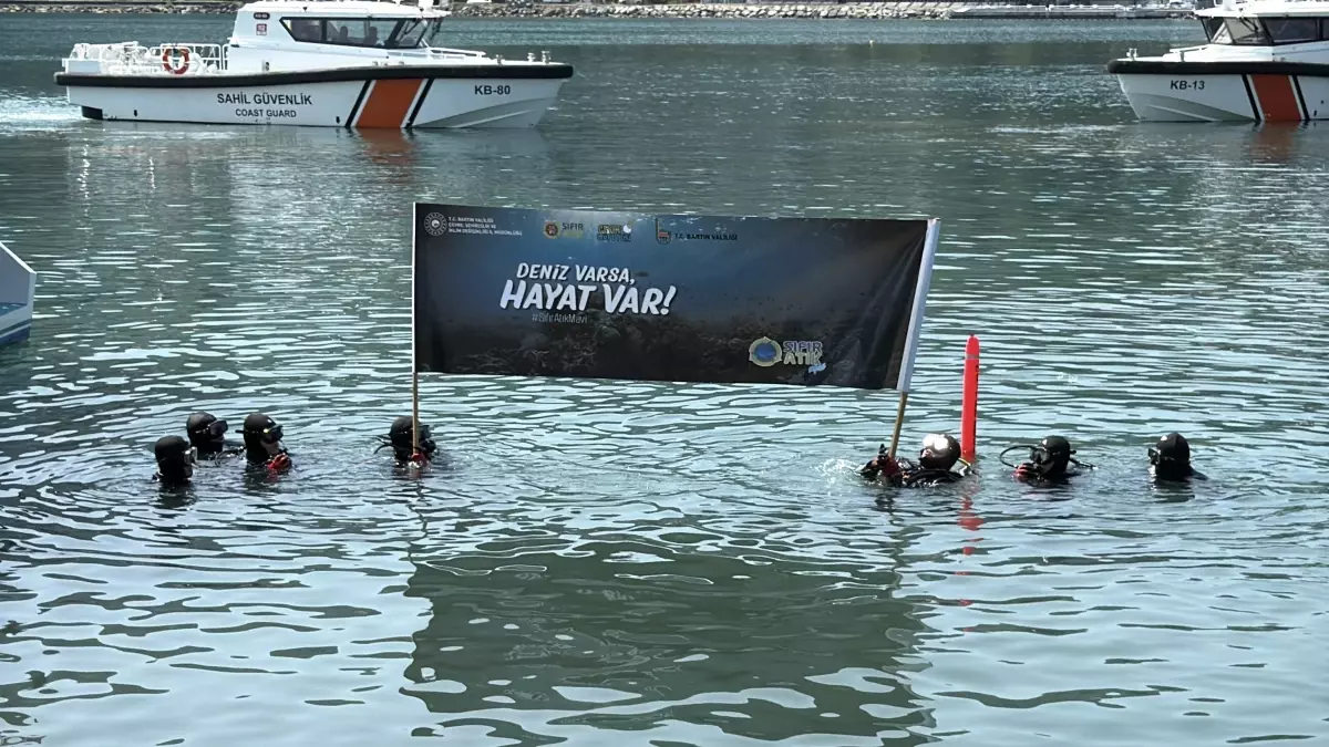 Amasra'da Deniz Temizliği Etkinliği: Dalgıçlar Atıkları Topladı