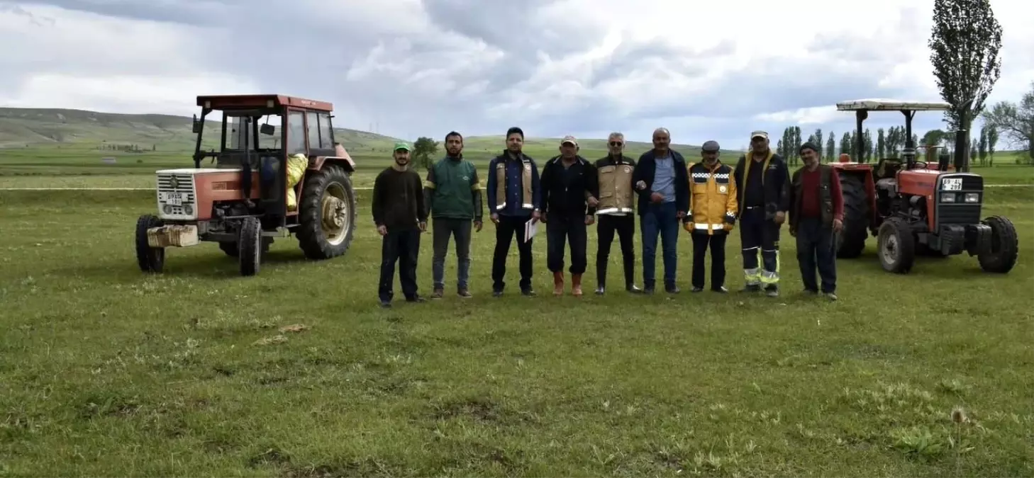 Bayburt'ta Mera Islah Projesi Kapsamında Üst Gübreleme Çalışması Yapıldı