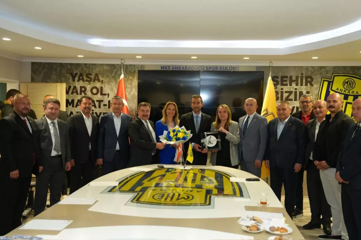 CHP Heyeti MKE Ankaragücü'nü Ziyaret Etti