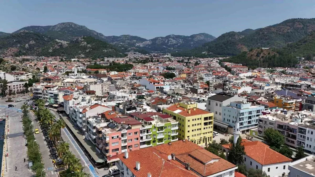 Marmaris'te 5.8 Şiddetinde Deprem: Panic Ama Yıkım Yok