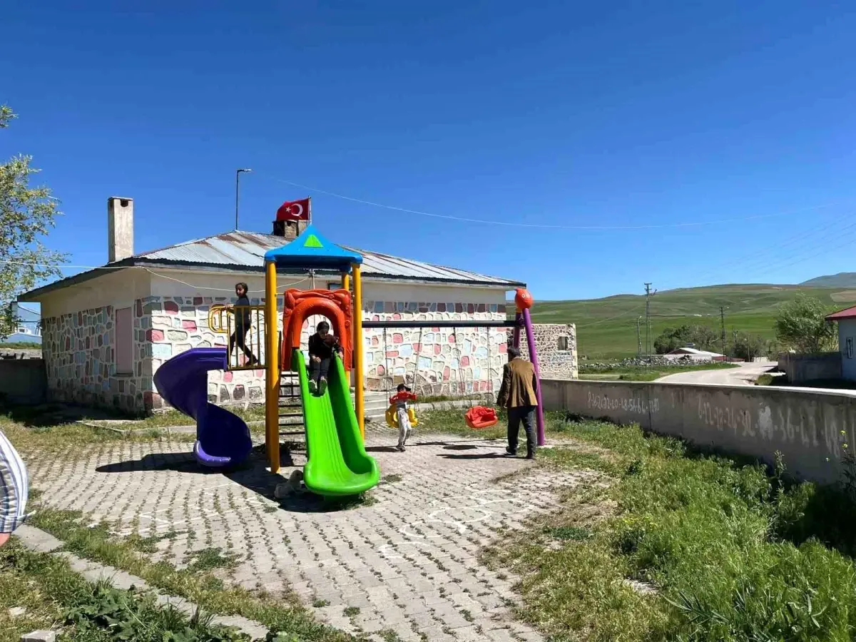 Boyalan Köyü Halkından Okulun Yeniden Açılması İçin Çağrı