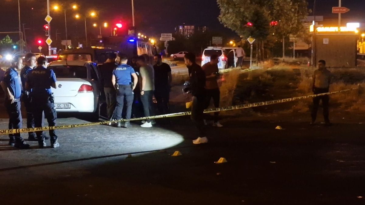 Diyarbakır'da Silahlı Kavga: 3 Yaralı