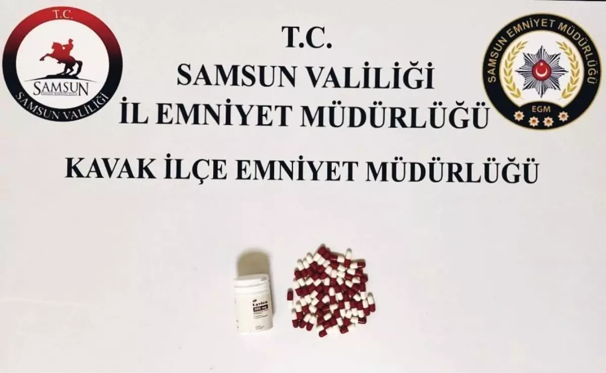 Samsun'da Durdurulan Araçta 56 Uyuşturucu Hap Ele Geçirildi