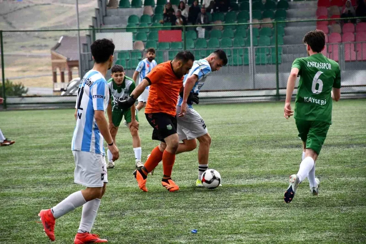 Erciyes İdmangücü, Kafkasspor'u 6-1 yenerek Play-Off grubuna yükseldi