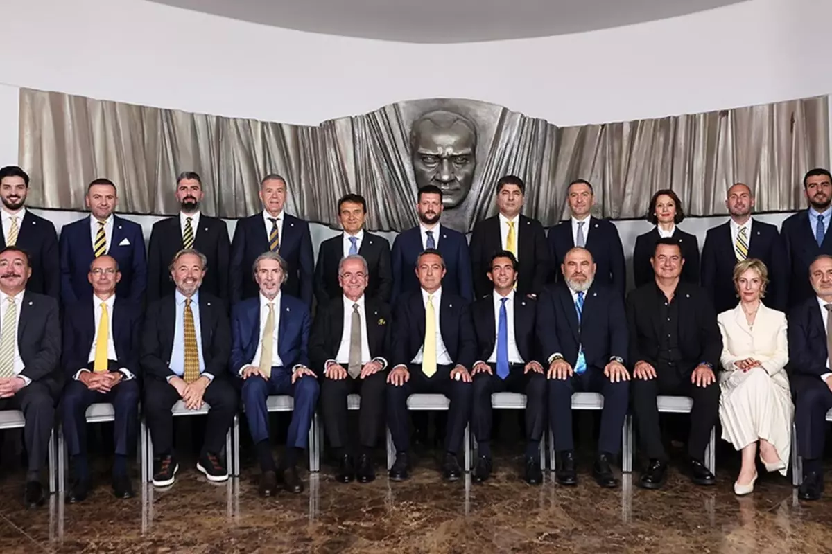 Fenerbahçe'den imza iddialarıyla ilgili açıklama: İddialar asılsızdır