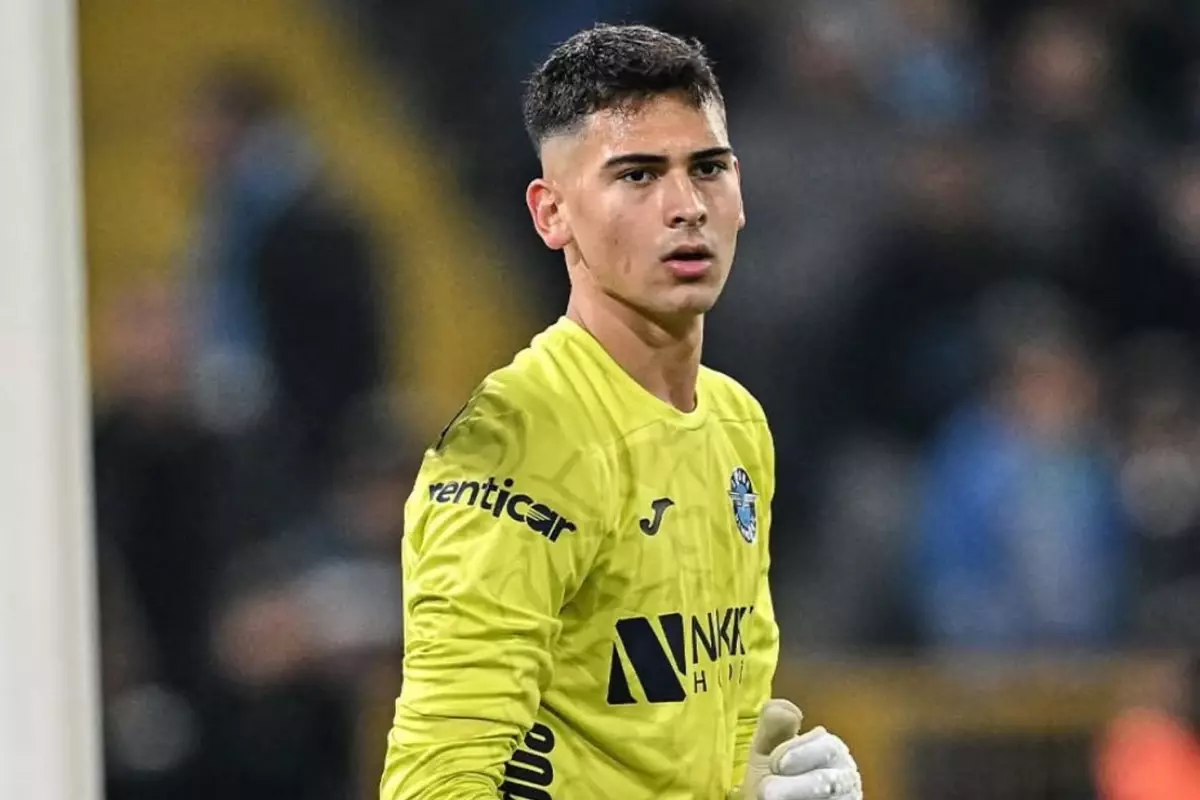 Fenerbahçe, Süper Lig'in yeni gözde kalecisi ile anlaşma sağladı