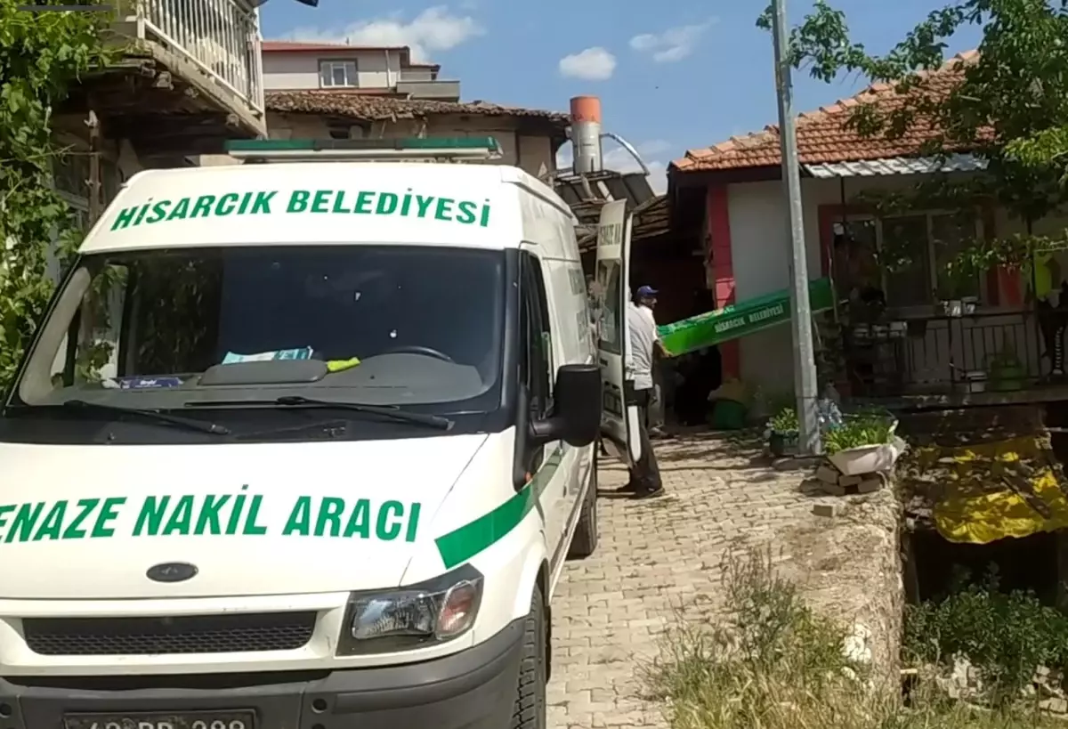 Hisarcık'ta yaşlı kadın evinde ölü bulundu