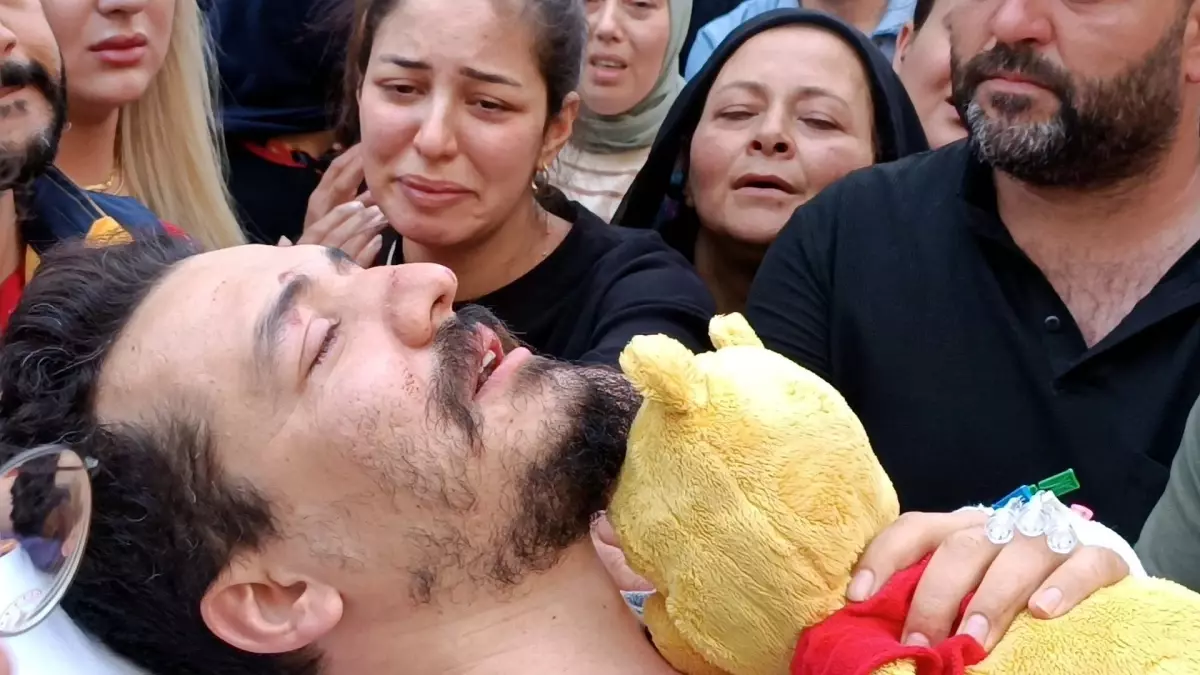 Gaziantep'te Feci Kaza: Acil Tıp Teknisyeni ve İki Çocuğu Hayatını Kaybetti