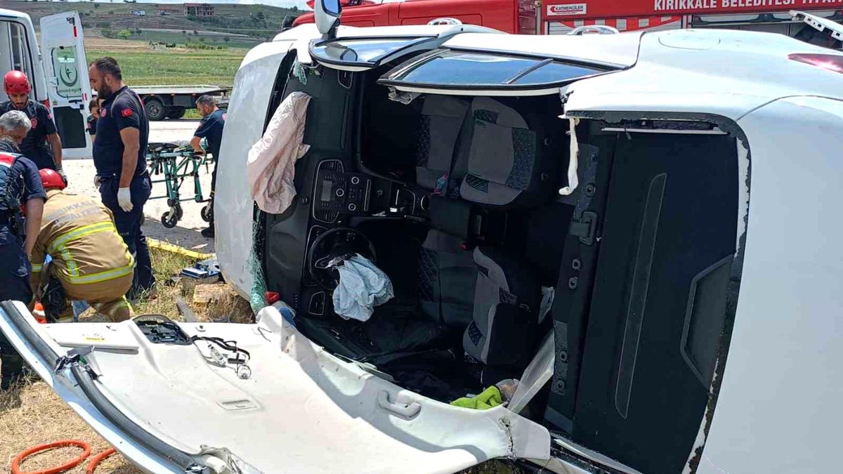 Kırıkkale'de Trafik Kazası: İki Yaralı