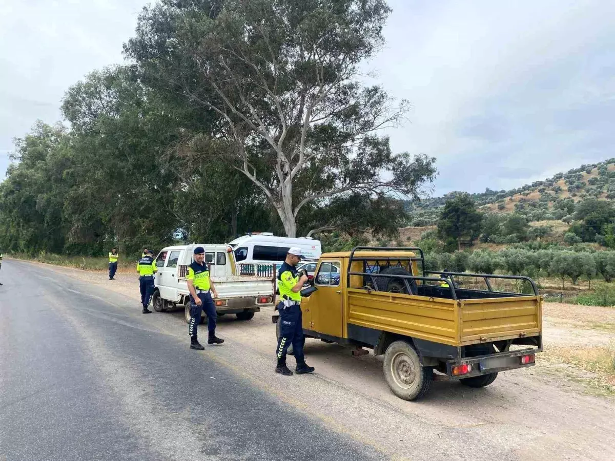 Aydın'da Trafik Denetimlerinde 12 Sürücüye Ceza