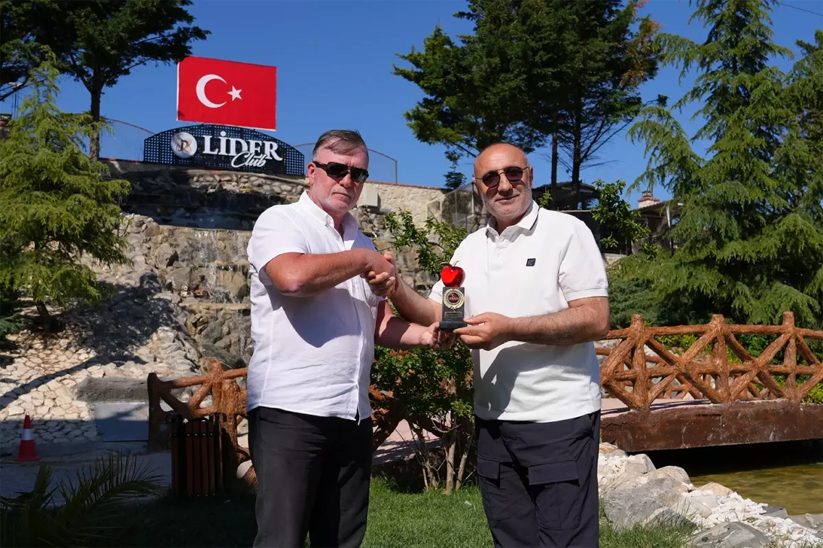 Lider Club'a 'Kızıl Elma' ödülü: Turizme ve biniciliğe katkı onurlandırıldı