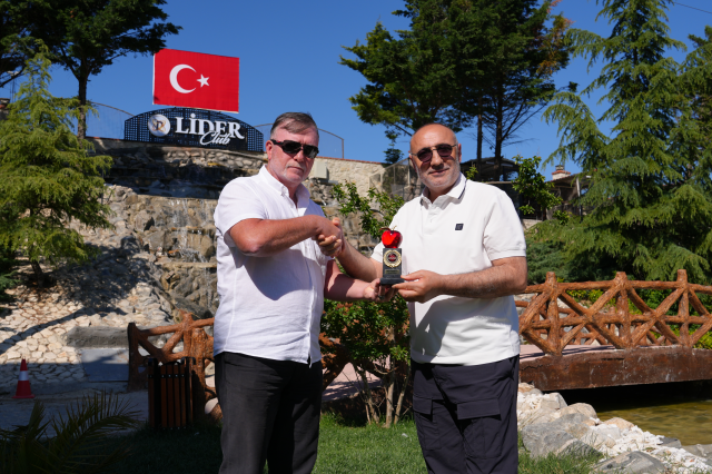 Red Apple Award for Lider Club: Contribution to tourism and equestrianism honored Red Apple Award for Lider Club: Contribution to tourism and equestrianism honored