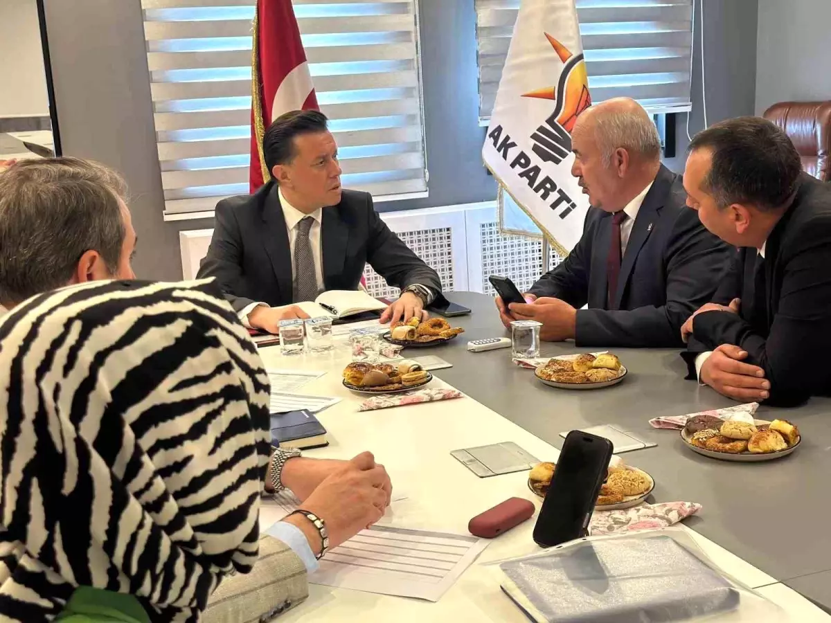 Nebi Hatipoğlu Halk Günü'nde Vatandaşlarla Bir Araya Geldi
