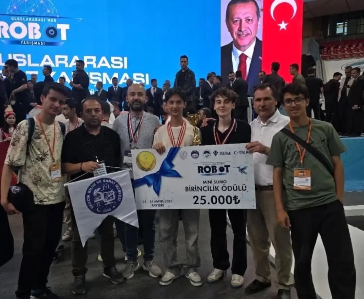 Bilecik Borsa İstanbul Bilim ve Sanat Merkezi Öğrencilerinden Robot Yarışmasında Büyük Başarı