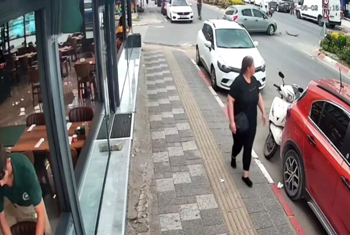 Kırklareli'nde Otomobil ile Motosiklet Çarpıştı: 1 Yaralı