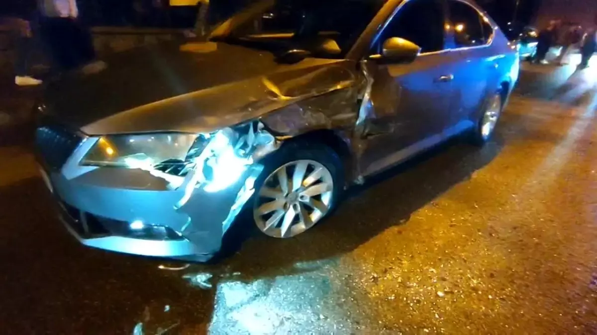 Erzurum'da Kafa Kafaya Çarpışma: 1 Yaralı