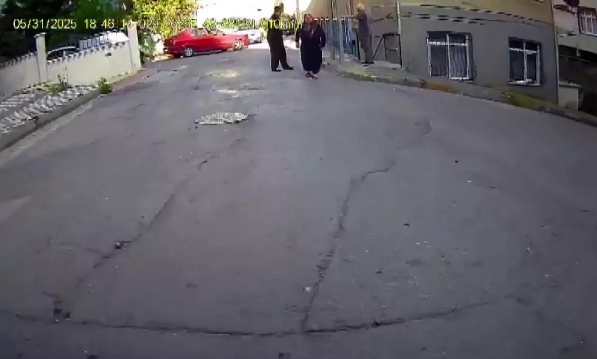 Pendik'te Yol Verme Tartışması Bıçaklı Saldırıya Dönüştü