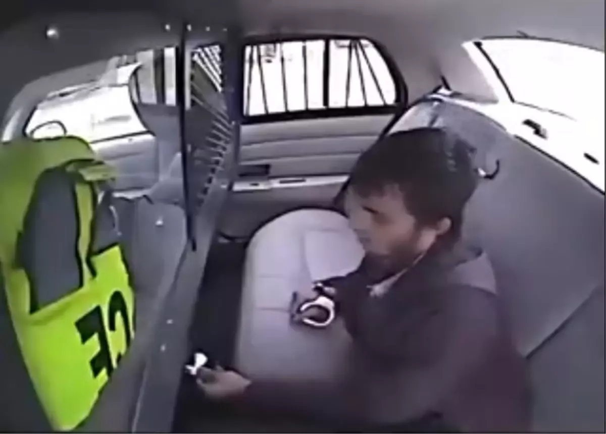 Polis aracından kaçmak istedi, sonu korkunç bitti