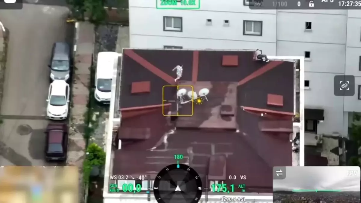 Sultanbeyli'de Dron Destekli Uyuşturucu Operasyonu: 2 Şüpheli Tutuklandı