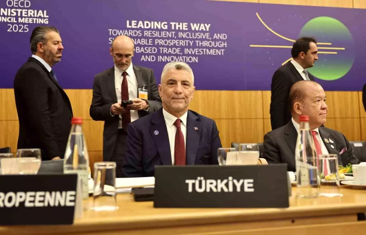 Ticaret Bakanı Bolat, Fransa'da