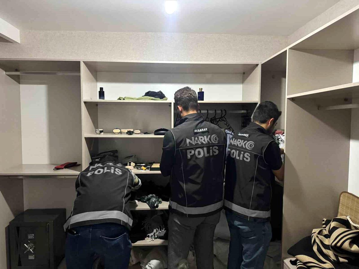Aksaray'da Uyuşturucu Operasyonu: Polisten FETÖ ile Mücadele ve Silah Ele Geçirildi