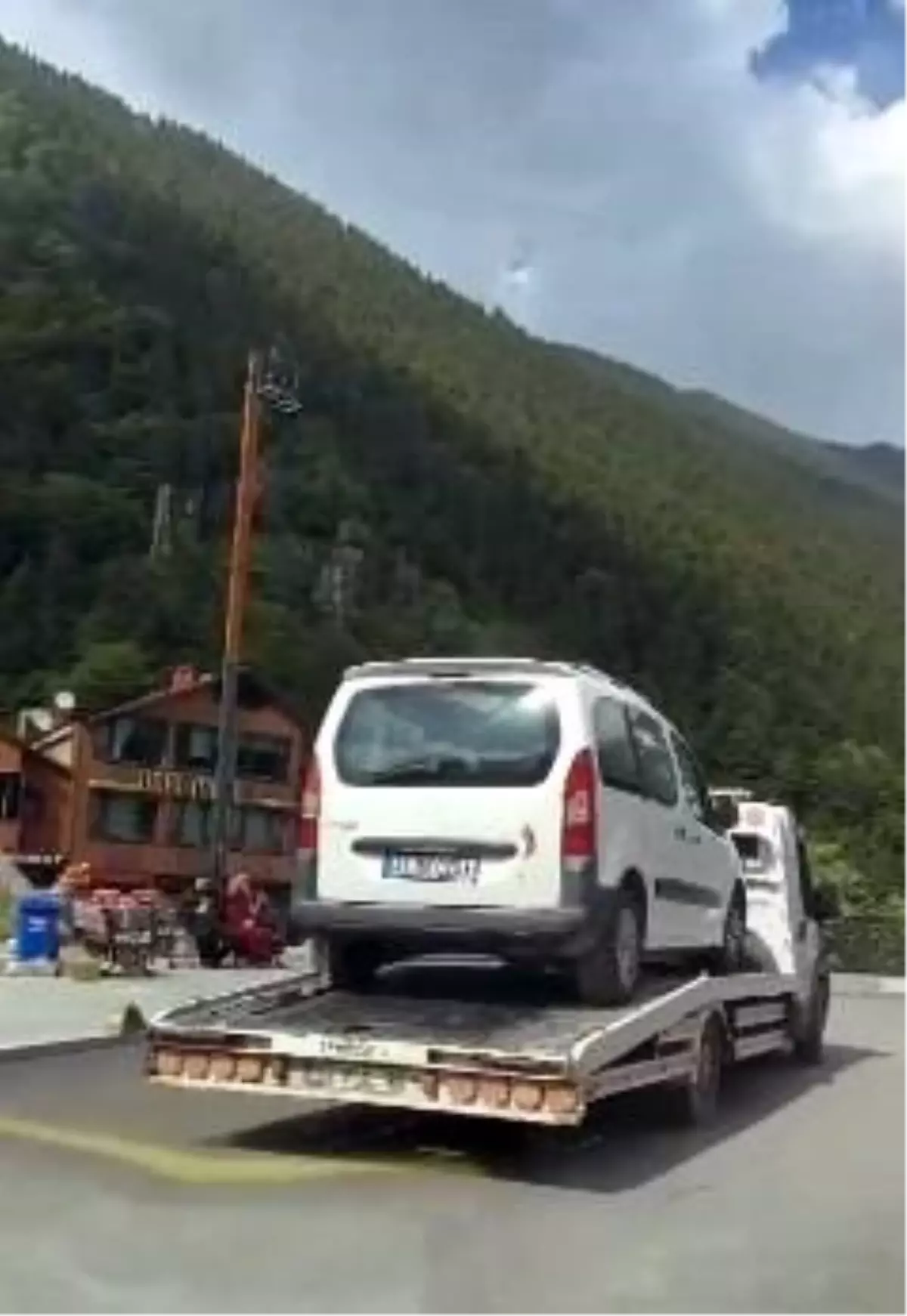 Uzungöl'de Yabancı Kaçak Taşımacılığa Sıkı Denetim