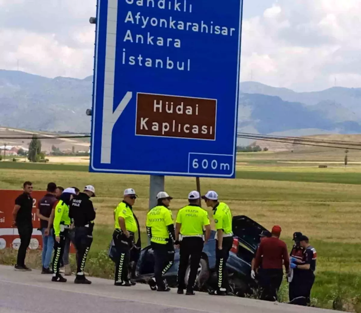 Afyonkarahisar'da Trafik Kazası: Sürücü Yaralandı
