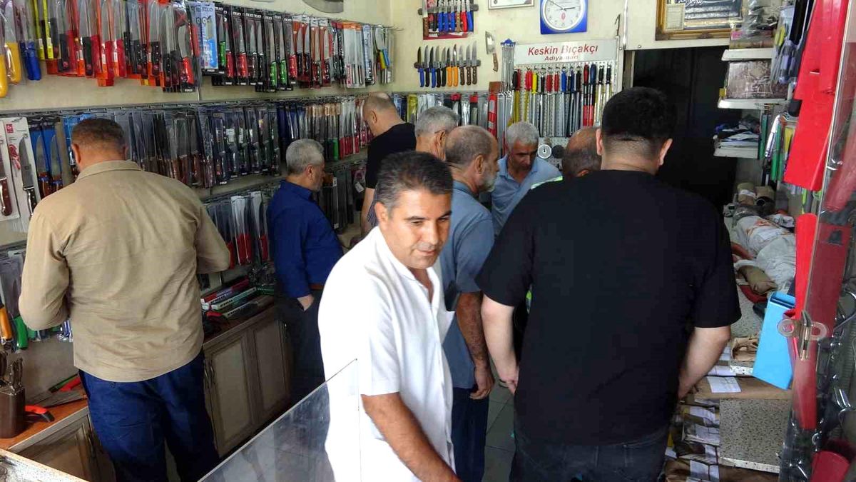 Adıyaman'da Kurban Bayramı Hazırlığı: Bıçak Bileyicilere Yoğun İlgi