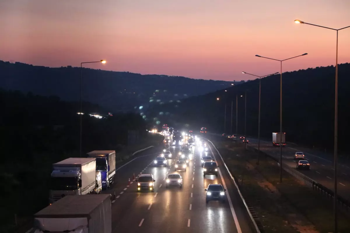 Bolu'da Kurban Bayramı Tatili İçin Araç Yoğunluğu