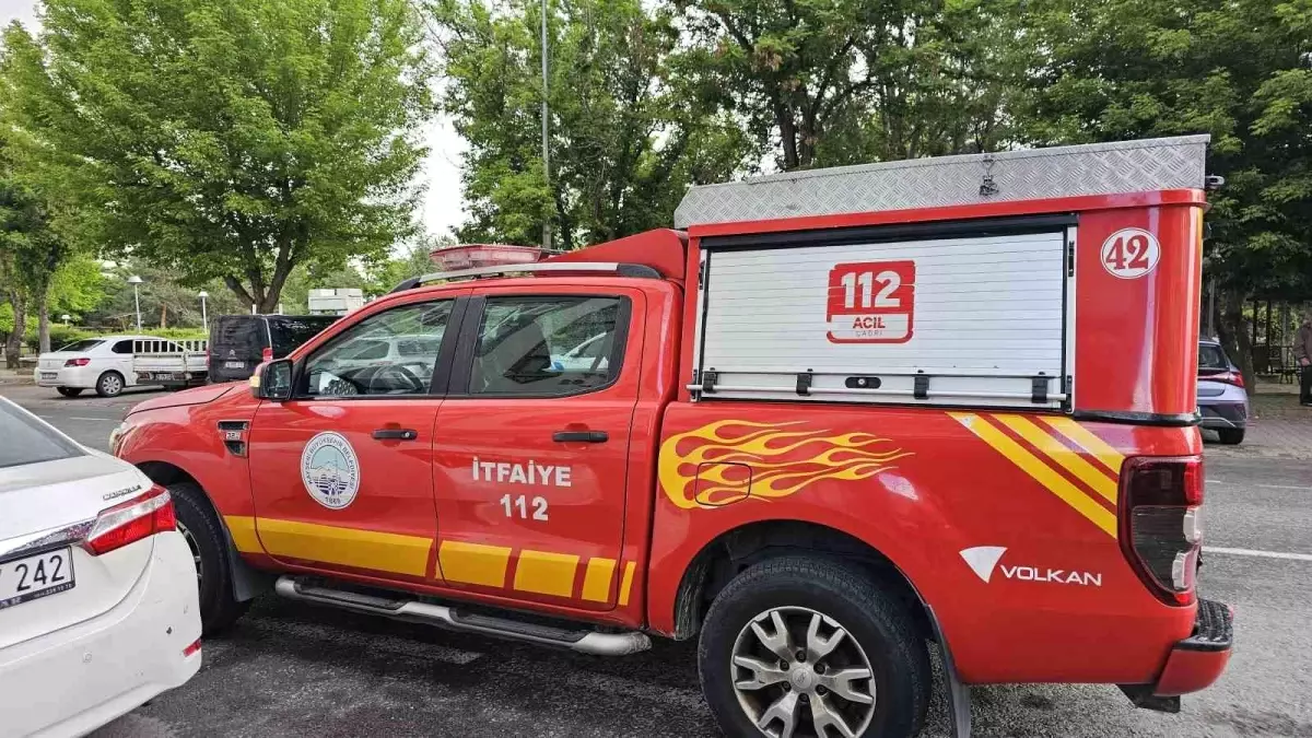 Kayseri'de Balkondan Düşen Yaşlı Adam Kurtarıldı