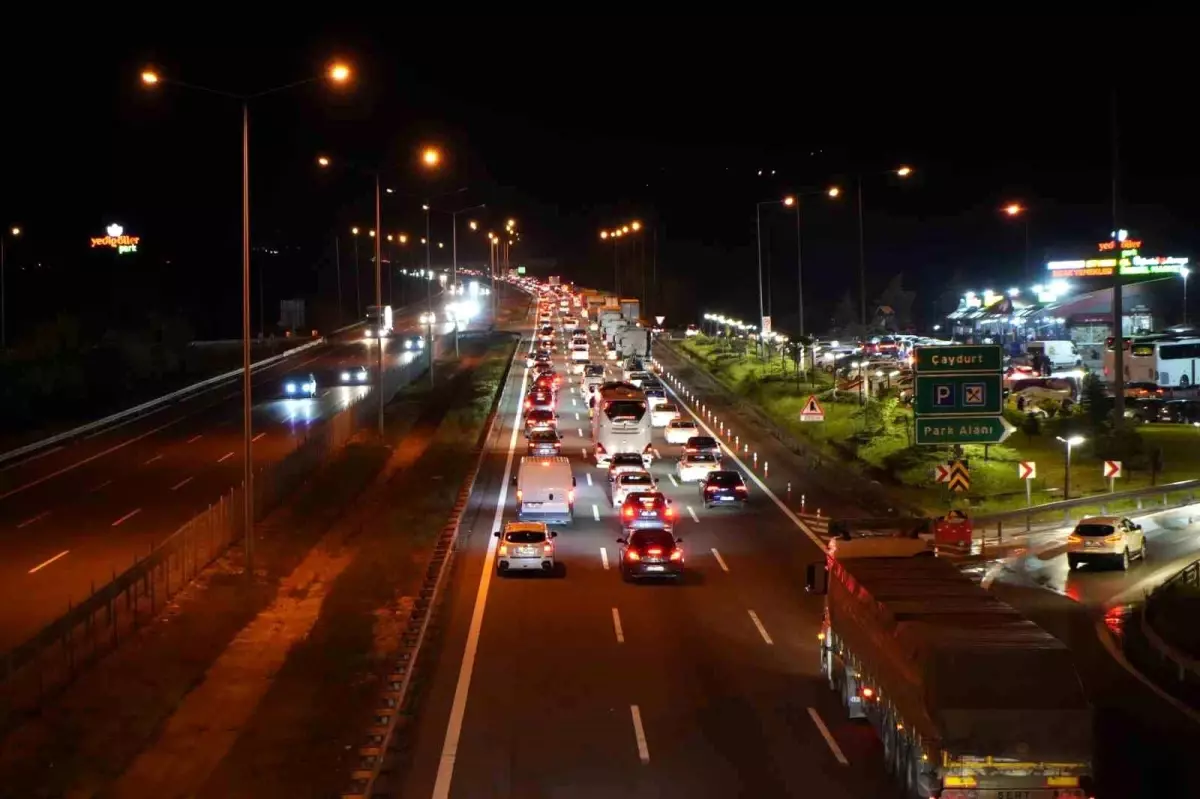 Kurban Bayramı'nda Bolu Geçişinde Trafik Yoğunluğu