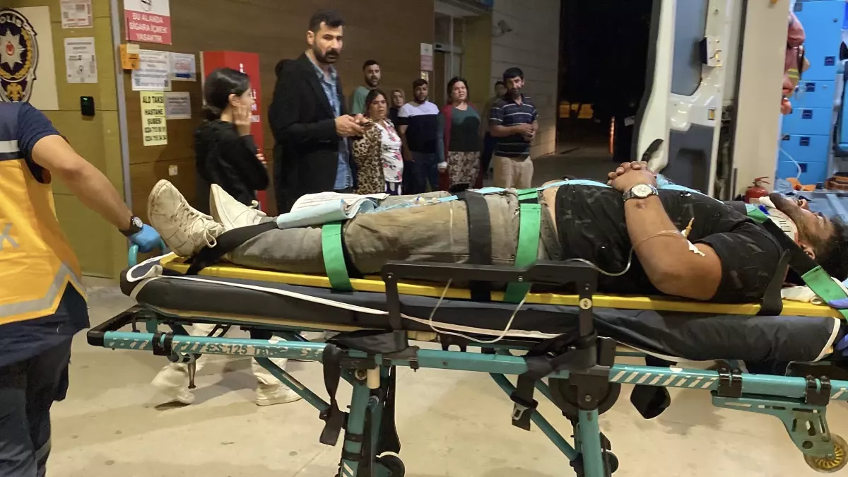 İnegöl'de Uçuruma Yuvarlanan Otomobilde 3 Yaralı