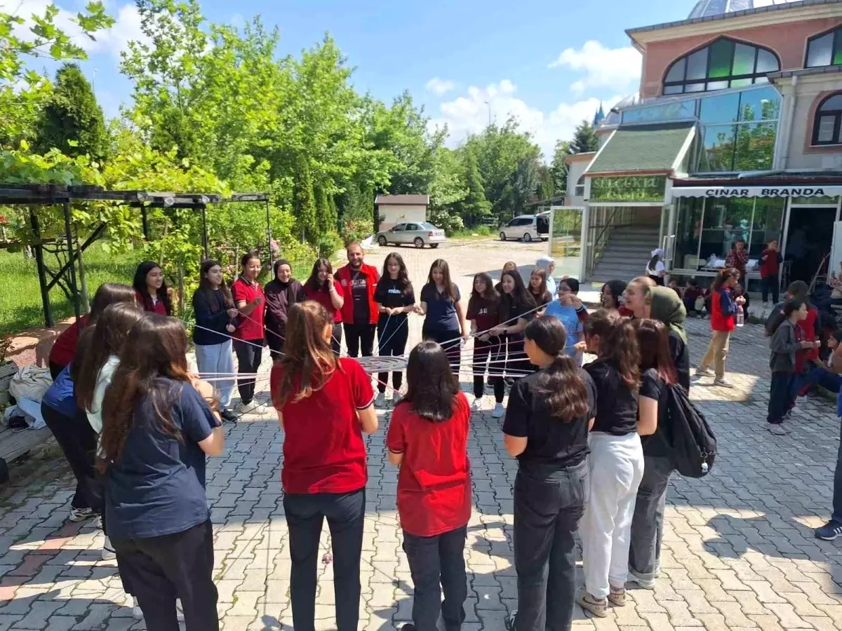 Afyonkarahisar'da Yıl Sonu Kültür Şenliği Düzenlendi